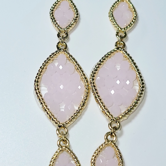 NWT-AMRITA SINGH-LIGHT PINK CRYSTALS AND GOLD NECKLACE - Picture 6 of 8